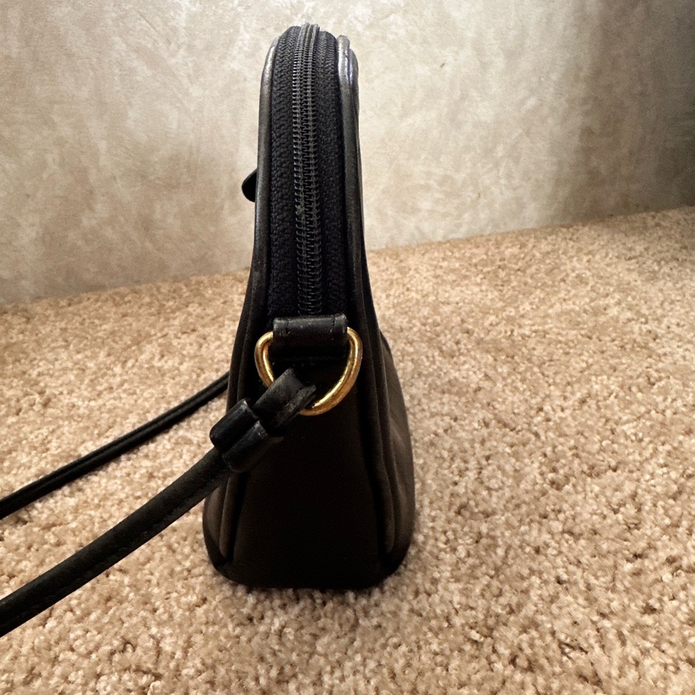 Vintage Coach Lightweights Minetta Zip Crossbody Bag - Picture 11 of 16